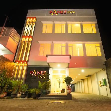 Ranez Inn Tegal  Zewnętrze zdjęcie