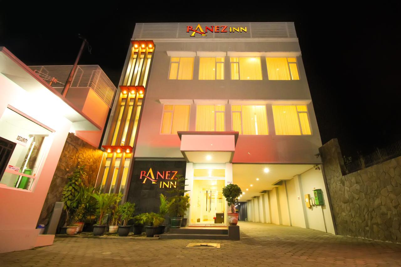 Ranez Inn Tegal  Zewnętrze zdjęcie